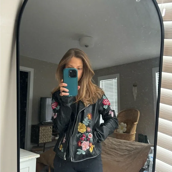 Embroidered Floral Leather Jacket - Picture 5 of 5